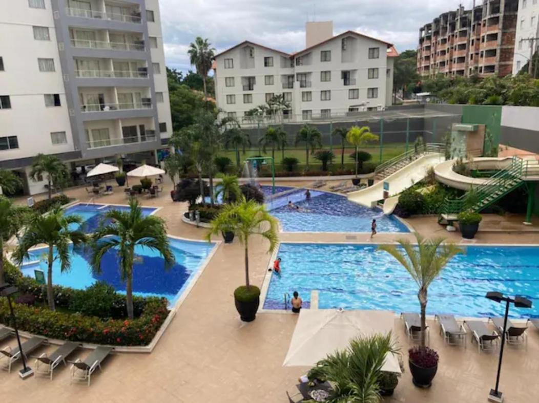 Flat 123 - Veredas - 300 Metros Hot Park - Vista Piscina Apartment